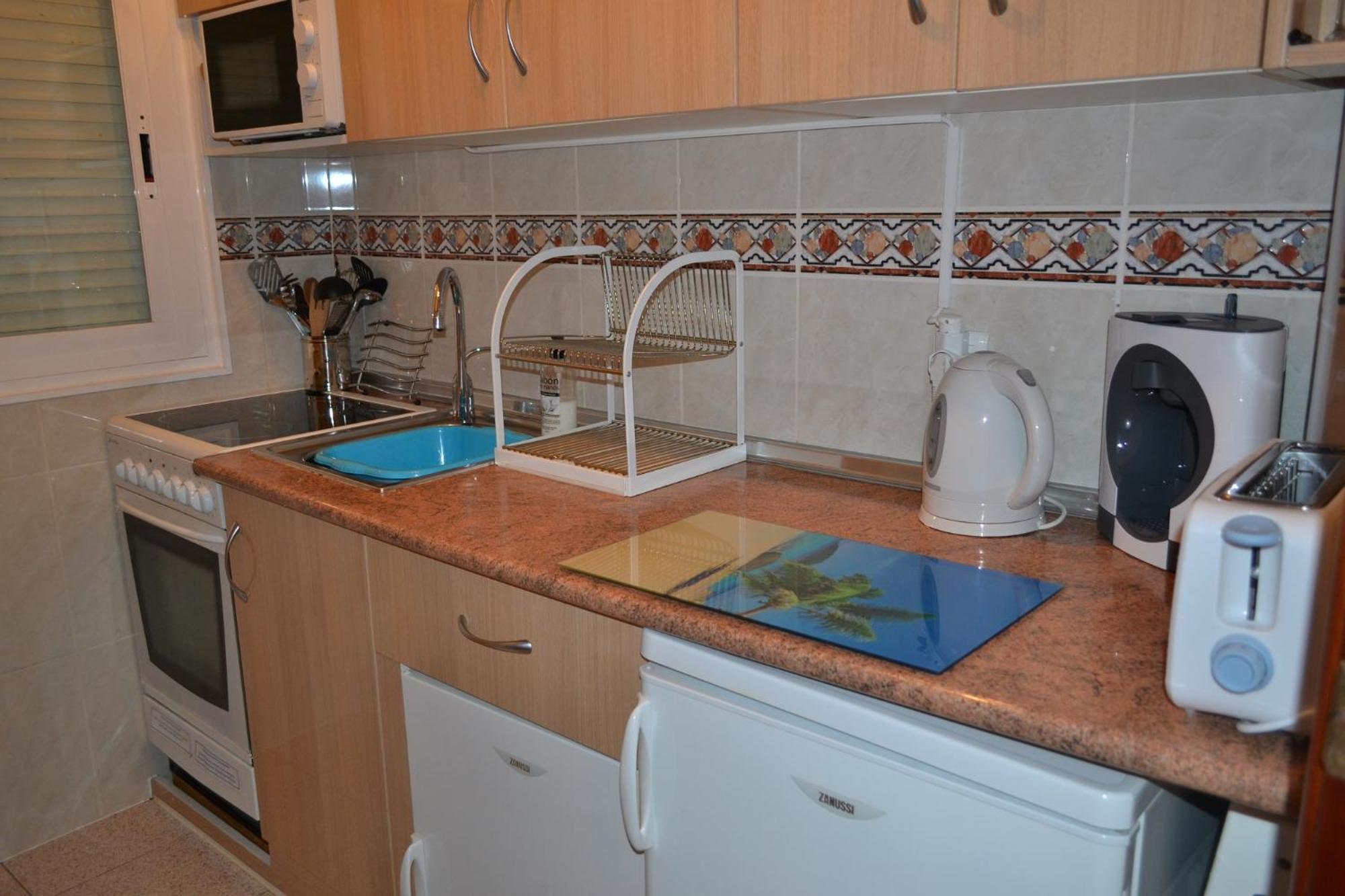 Spacious 1 Bedroom Apartment, Beach Front, Torrox Costa ภายนอก รูปภาพ