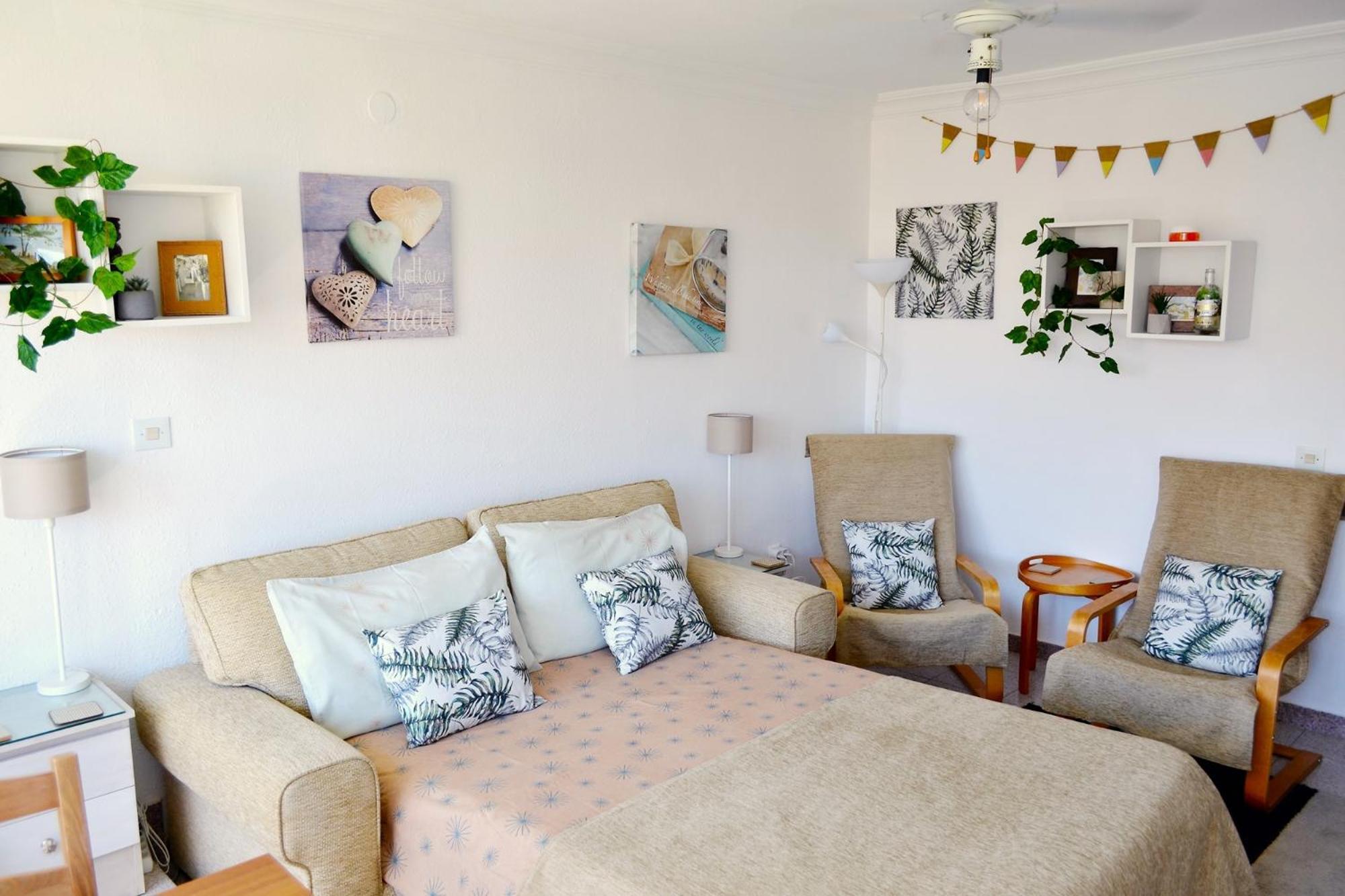 Spacious 1 Bedroom Apartment, Beach Front, Torrox Costa ภายนอก รูปภาพ