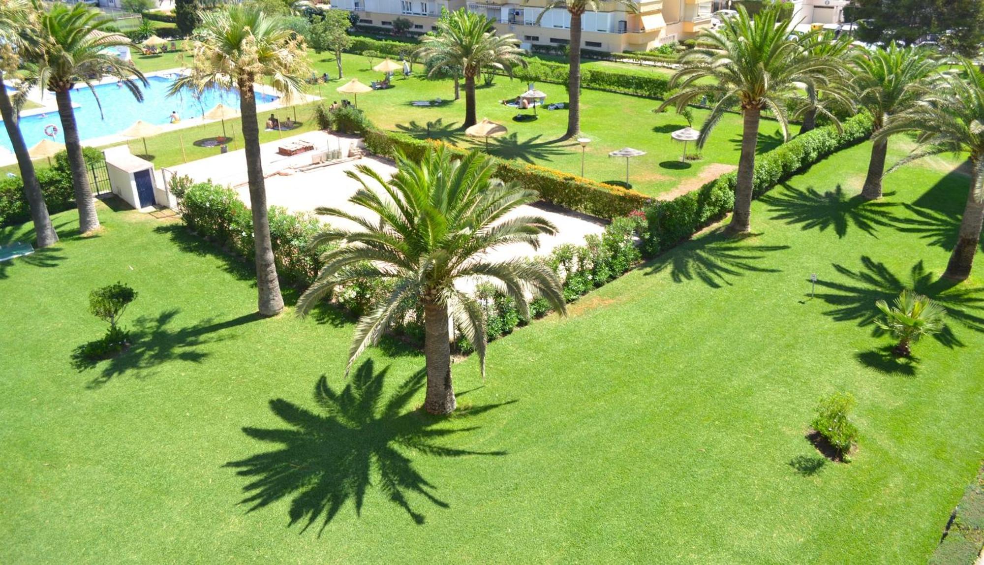 Spacious 1 Bedroom Apartment, Beach Front, Torrox Costa ภายนอก รูปภาพ