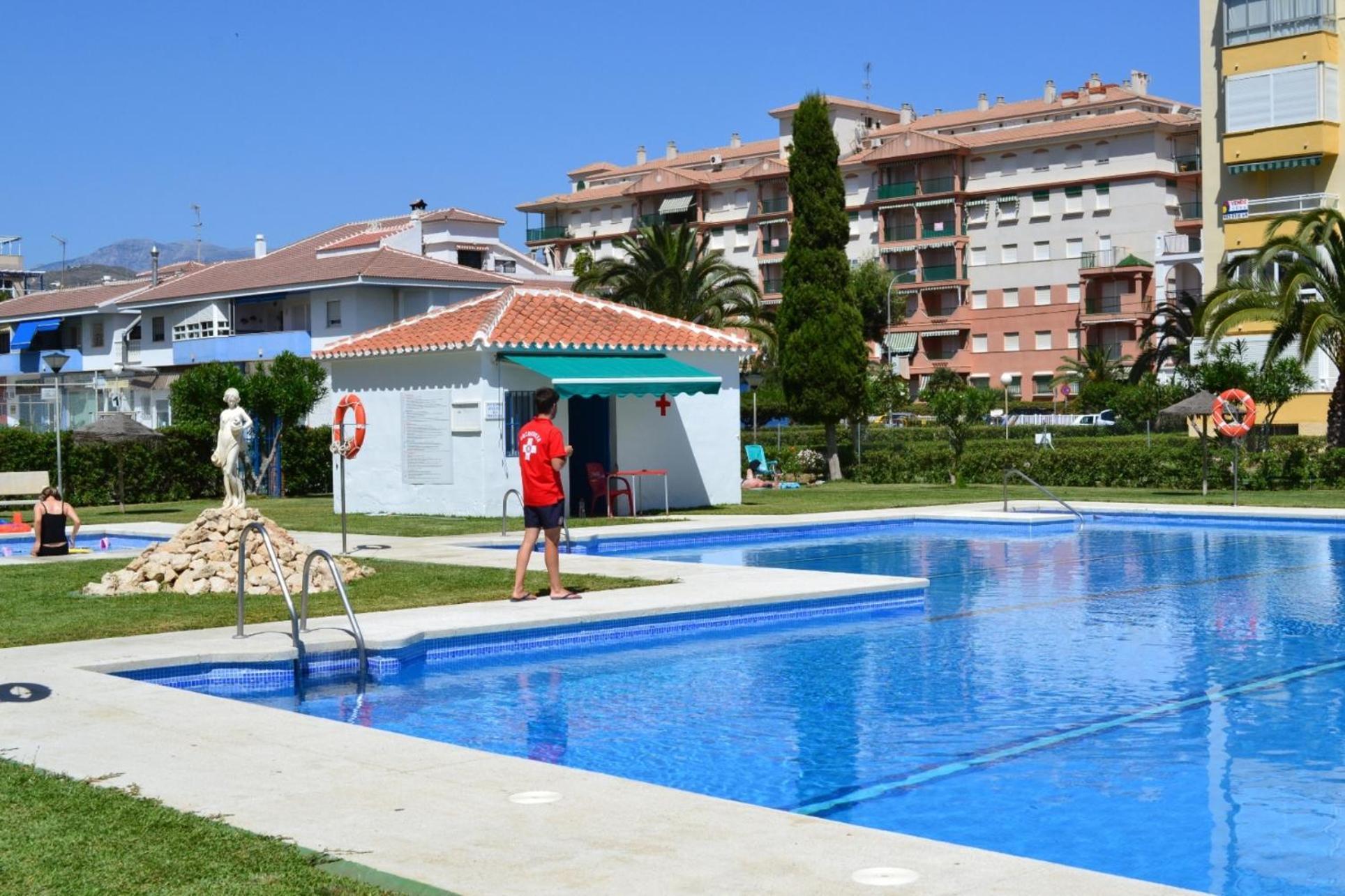 Spacious 1 Bedroom Apartment, Beach Front, Torrox Costa ภายนอก รูปภาพ